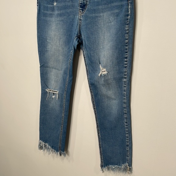 Free People Great Heights Frayed Jeans - Picture 4 of 8